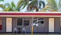 Shell Motel (Pearly Shell Motel) - Pool