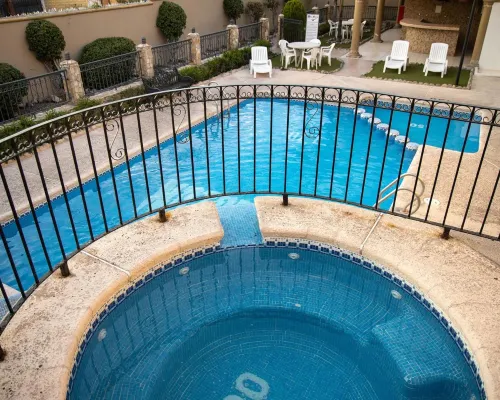 Hotel San Martin Ξενοδοχεία στην πόλη Χερμοσίγιο