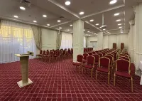 Plaza Hotel Bishkek - ที่มีที่จอดรถ