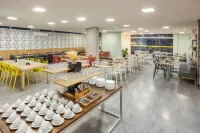 卡西諾大廈皮拉西卡巴 - 早餐