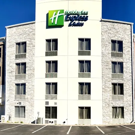 Holiday Inn Express & Suites CHRISTIANSBURG by IHG