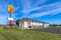 Super 8 by Wyndham El Dorado فنادق في إل دورادو