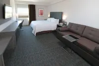 Holiday Inn Express & Suites Hermosillo Hotels near Trolebus de Hermosillo