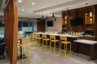 SpringHill Suites Tampa Suncoast Parkway - bar