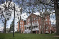 TownePlace Suites Altoona Hotels in Logan Township