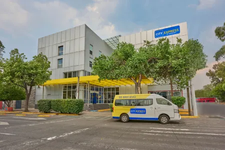 City Express by Marriott Ciudad de México la Villa