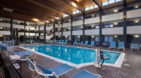 DoubleTree by Hilton Manhattan Hotels near Kansas State University