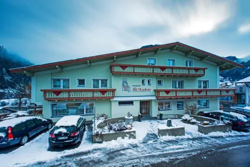 Pension St.Lukas فنادق في Nauders