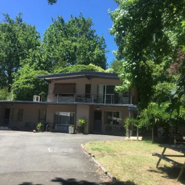 Ovensview on Riverside