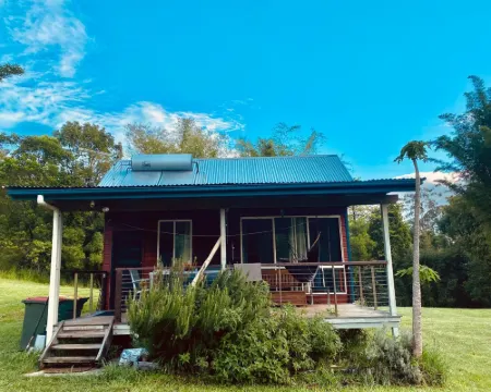 Nimbin Waterfall Retreat Hotels in Lismore