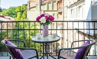Theatre Boutique Apartments