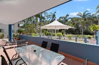 White Crest Apartments
