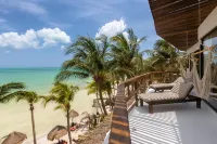 Beachfront Hotel la Palapa - Adults Only - Ocean View
