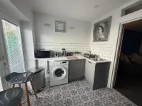 Eden Suite Sasco Apartments - Apartments