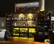 On Top Backpackers - bar
