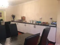 London Heathrow Guesthouse - breakfast