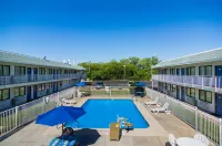 Motel 6-Bellmead, TX - Waco Hotels in Bellmead