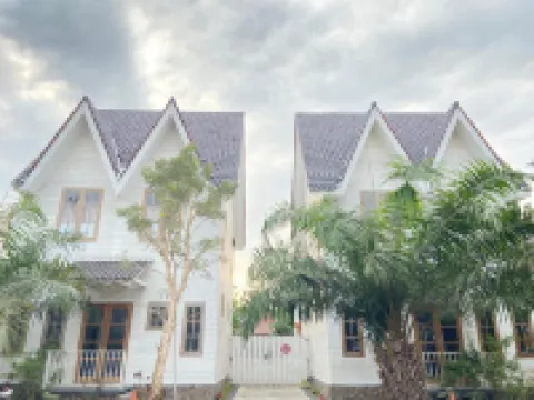 NDalem Abhirama Hotels in Ngaglik