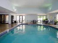 Hampton Inn Rochester - Pools