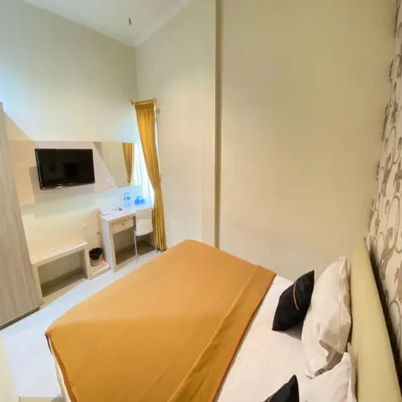 Hotel Central City 2 Belitung Отели в г. Parit