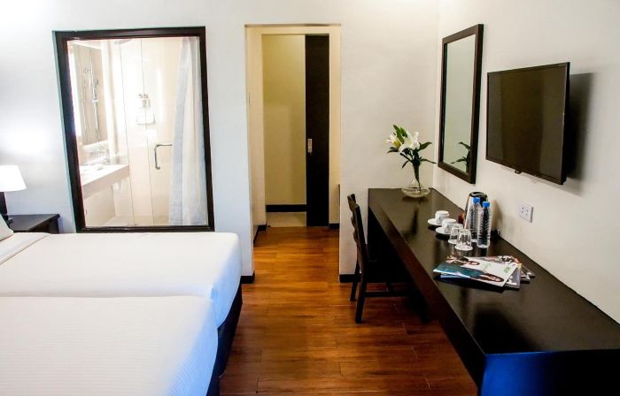 Piña Suites