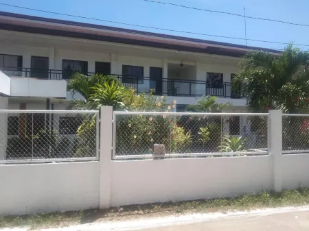 PEDRO'S RESORT