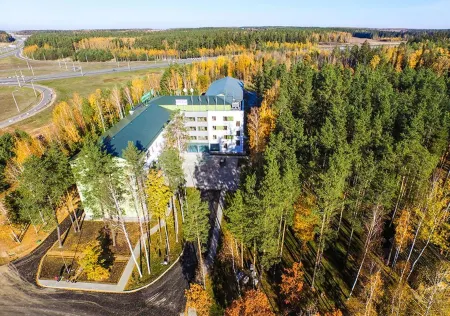 Green Park Hotel Airport Minsk Отели рядом с достопримечательностью «Курган Славы»