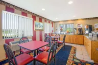 Super 8 by Wyndham Altoona