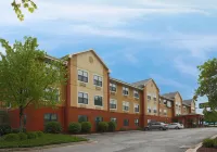 Extended Stay America Select Suites - Columbia - Stadium Blvd Hotels in Missouri Township