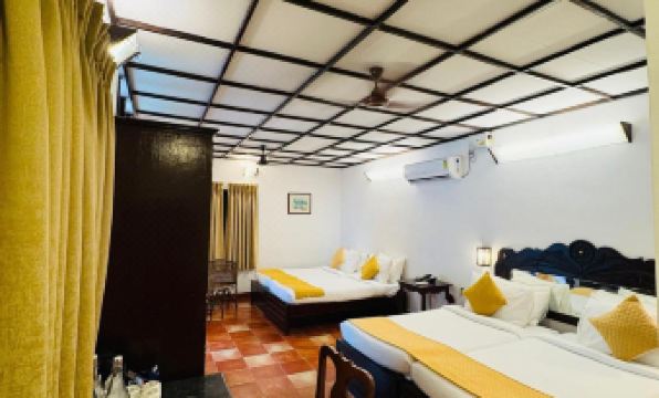 Kumarakom Tharavadu - A Heritage Hotel, Kumarakom by Perfect Stays