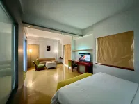 Sparks Life Jakarta, ARTOTEL Curated Hotels near Chinatown (Glodok)