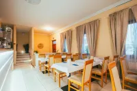 Vegvari Hotel Eger - Aamiainen