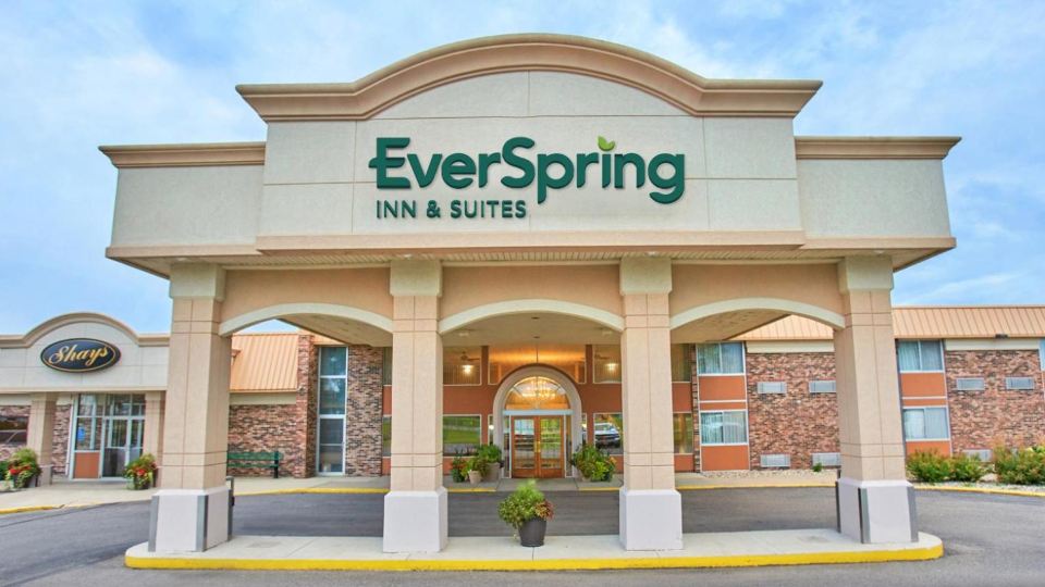 EverSpring Inn & Suites Marshall