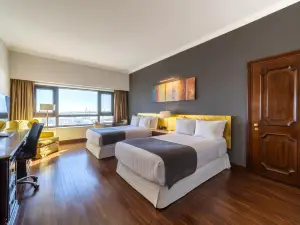 Radisson Montevideo Victoria Plaza Hotel