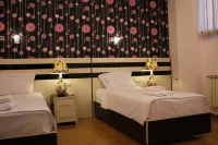 Hotel for You - con vista montagne