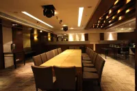Maya Hotel - Airport Shuttle