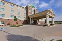 Holiday Inn Express & Suites Salina Các khách sạn ở Saline County