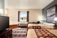 Super 8 by Wyndham Holton Hotels in Lincoln