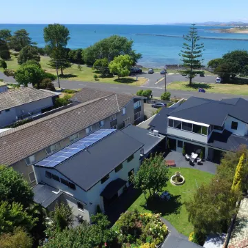 Birchwood, Devonport Self-Contained Self Catering Accommodation