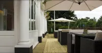 The Falcon Hotel Hotels in Deepcut