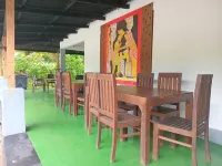 Sun Ceylon Homestay - Parking