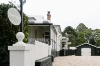 Maleny Lodge - Pools