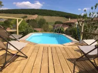 Les Portails Bleus Hotels in Viré