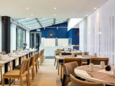 Résidence Mercure Paris la Défense Grande Arche Hotels in Nanterre