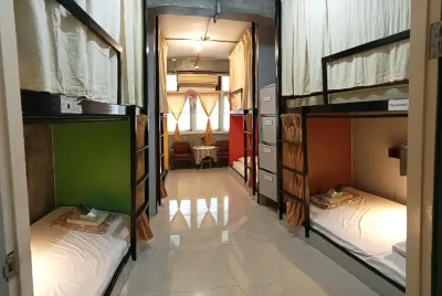 O'Kane's Irish Pub Hotel a Huai Sak