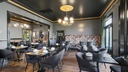 The Riversleigh Отели рядом с достопримечательностью «St Mary's Catholic Church»