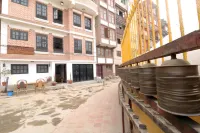 Easy Homes - Ashok Stupa - parking