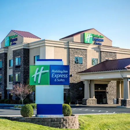 Holiday Inn Express & Suites LEWISBURG by IHG
