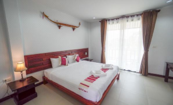 NAN Green Lake View Resort