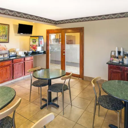 Super 8 by Wyndham Bossier City/Shreveport Area
